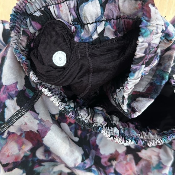 Lululemon Hotty Hot Short II 2.5" Utopia Multi Deep Phantom 6 Running Pickleball - Picture 8 of 12